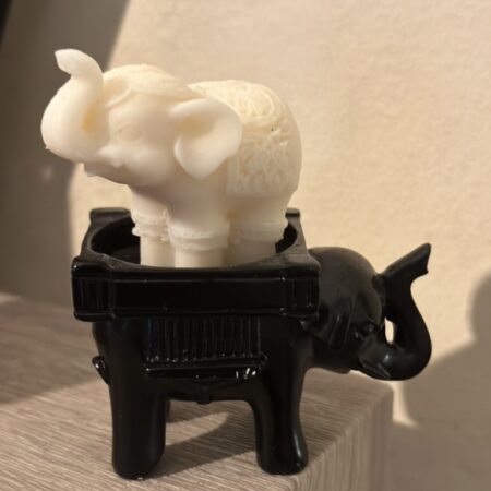 good luck charm elephant natural soy candle φυτικό κερί ελέφαντας ελεφαντάκι διακοσμητικό καλή τύχη