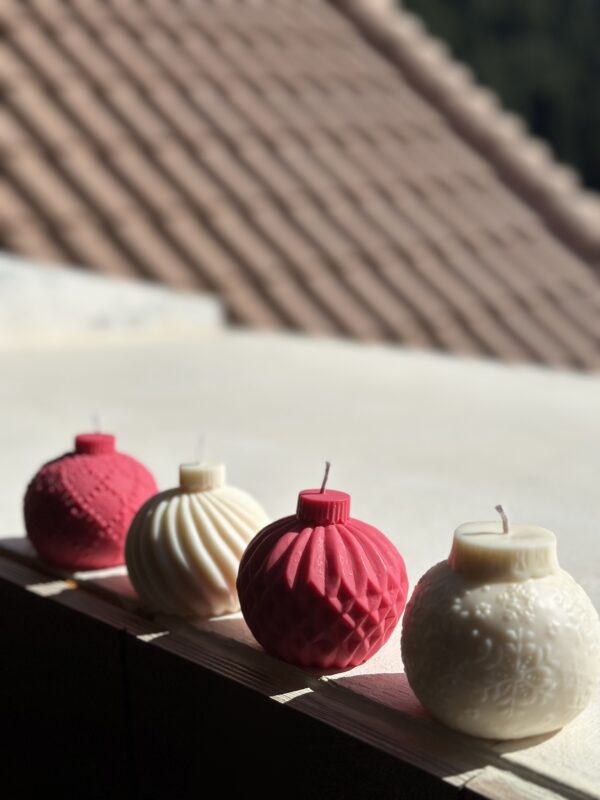 natural soy candle Christmas ornament jingle balls φυτικό κερί σόγια χριστούγεννα