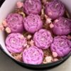 saint valentine's loving natural soy candle hearts roses peonies red flowers bouquet box love φυτικό κερί σόγια άγιος βαλεντίνος ερωτευμένοι καρδιά τριαντάφυλλα λουλούδια παιώνιες κουτί