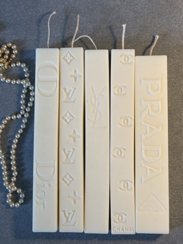 Luxury collection easter candle chanel prada LV YSL Dior Λαμπάδες για ενήλικες φυτικές Σανελ Ντιορ Πραντα Υβ σεντ λορεν Λουι Βιτον