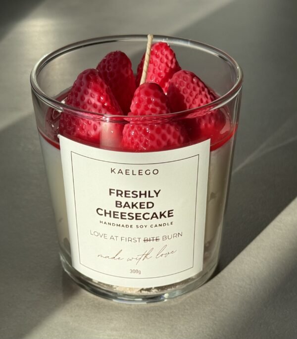 Soy wax jar container cheesecake strawberry scented handmade δοχείο κερί σόγια αρωματικό χειροποίητο τζιζκεηκ τζιζκεικ φράουλα